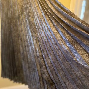 Vera Wang skirt black -grey metallic!like new